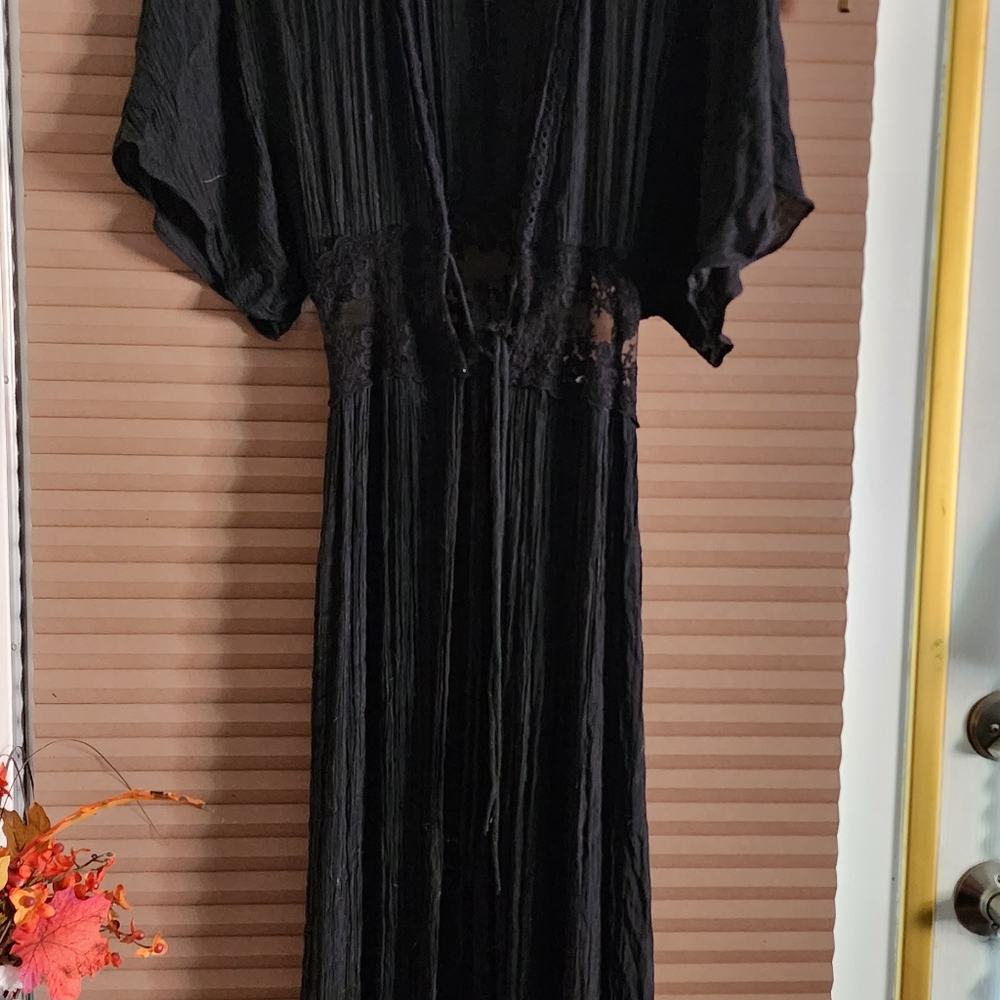 Favlux Women's Long Black Sheer and Lace Short Sleeve Cover Up Size Small Used
